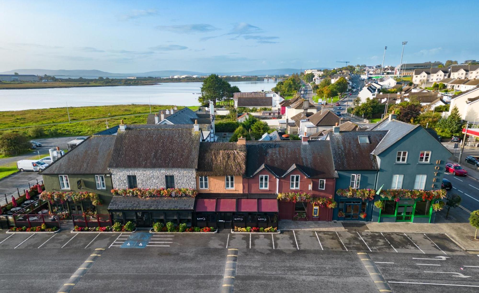 The Huntsman Inn Galway Bagian luar foto